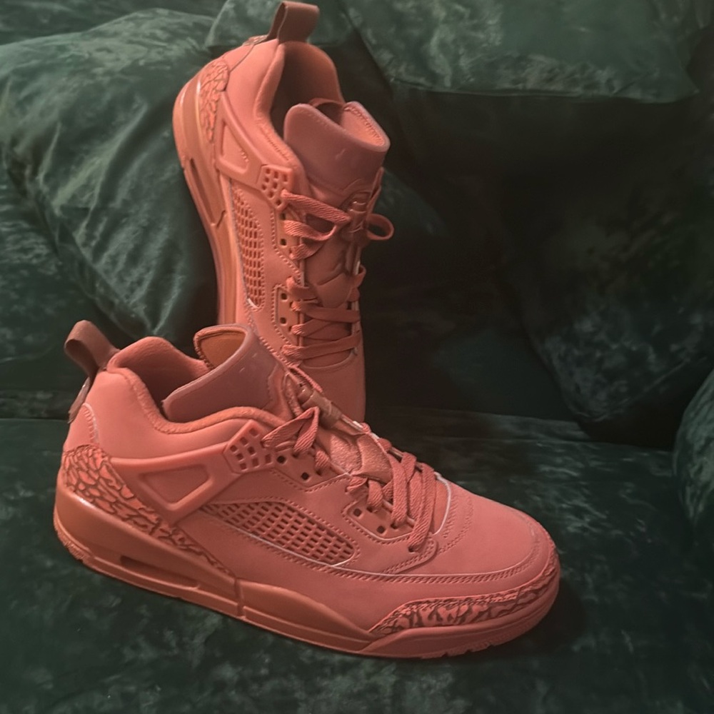 Jordan Spizike low Canyon Red Mens 8 Womens 9.5